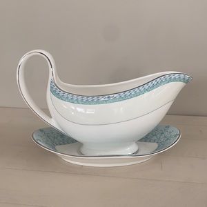 Beautiful pattern ~ Excellent Condition